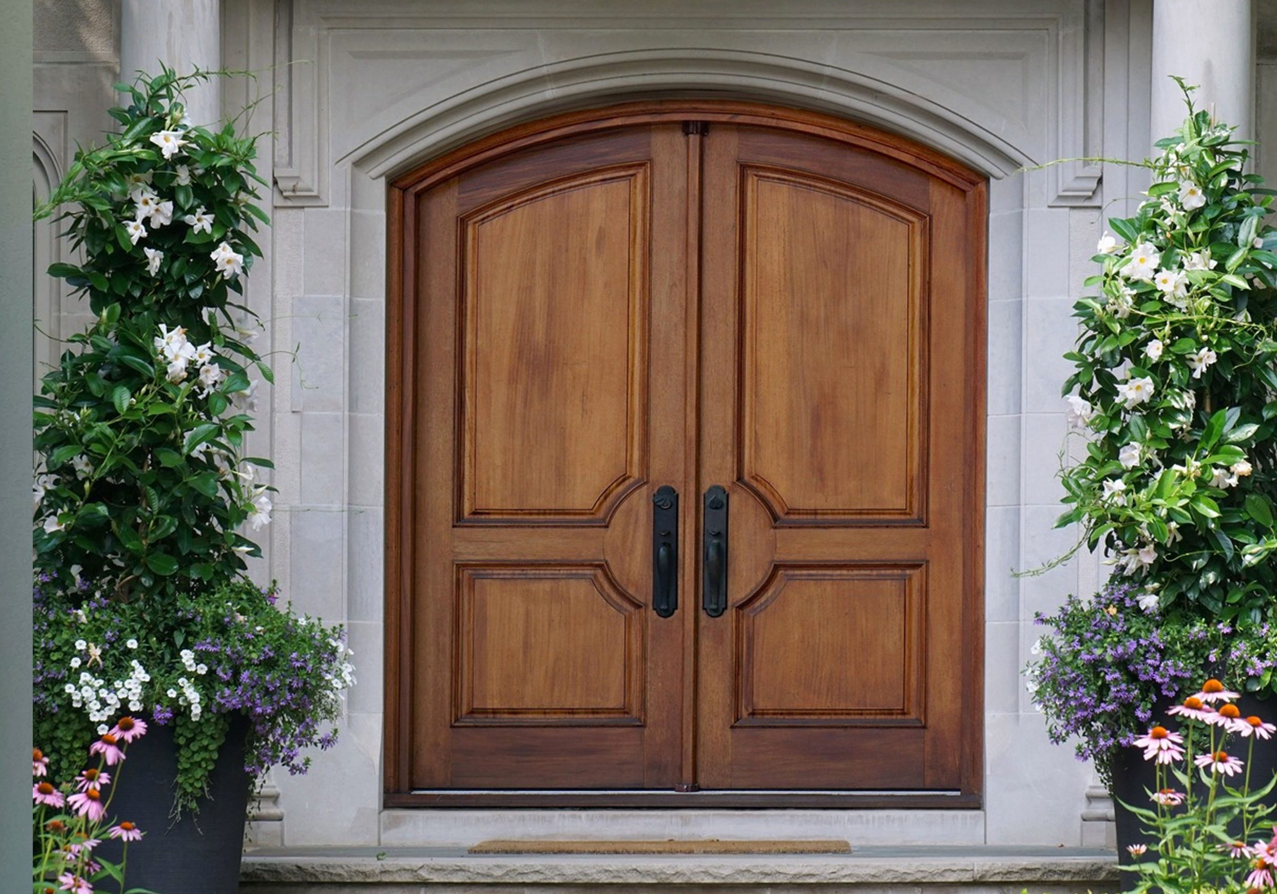 wooddoorspraypaintingbefore