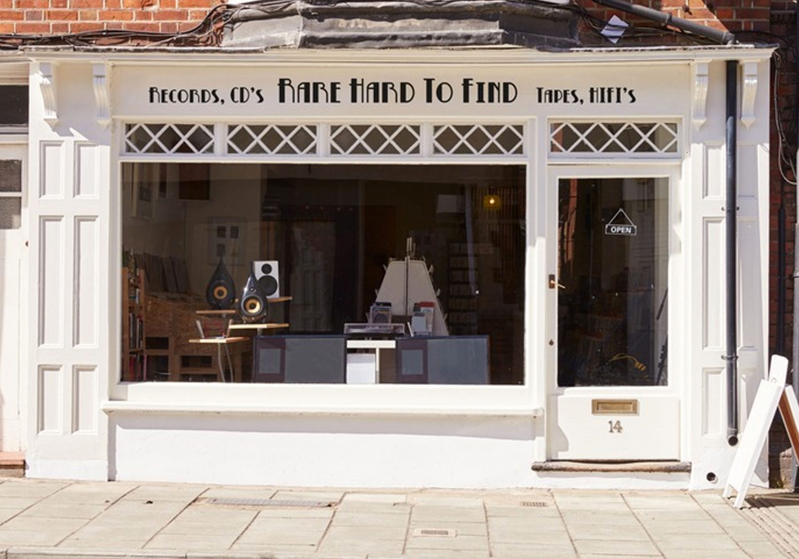 woodstorefrontspraypaintlondonbefore